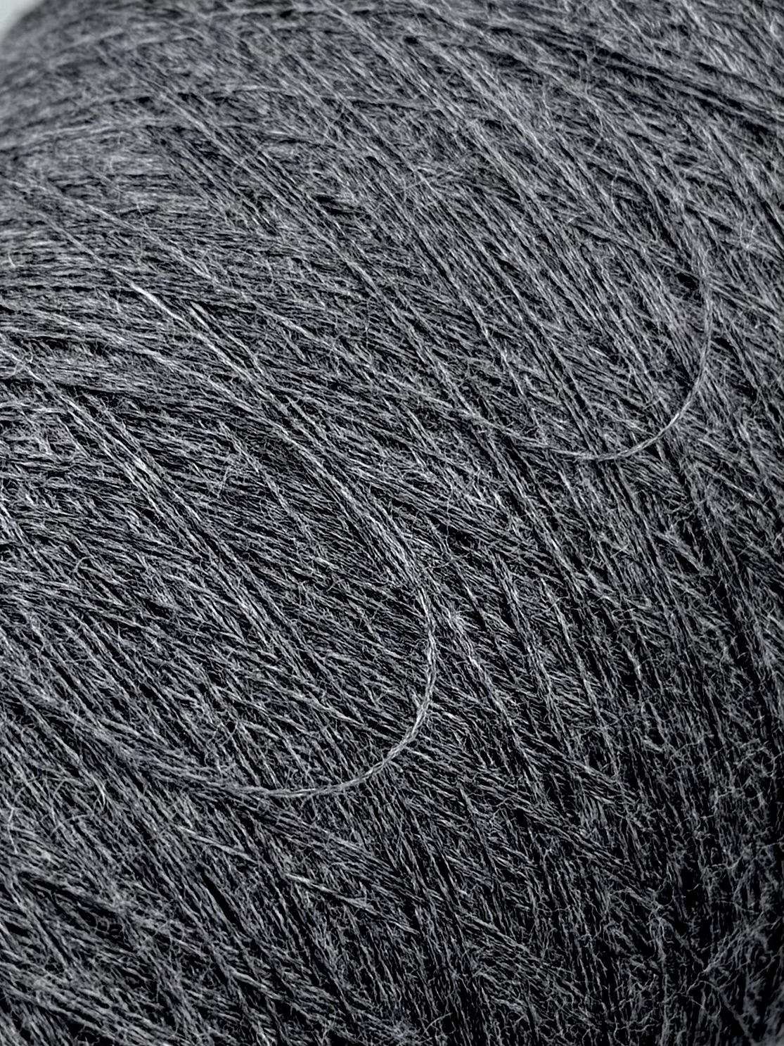 Zegna Baruffa Cashwool 2/48 – Extrafeines Merinogarn Dunkelgrau Melange 442000